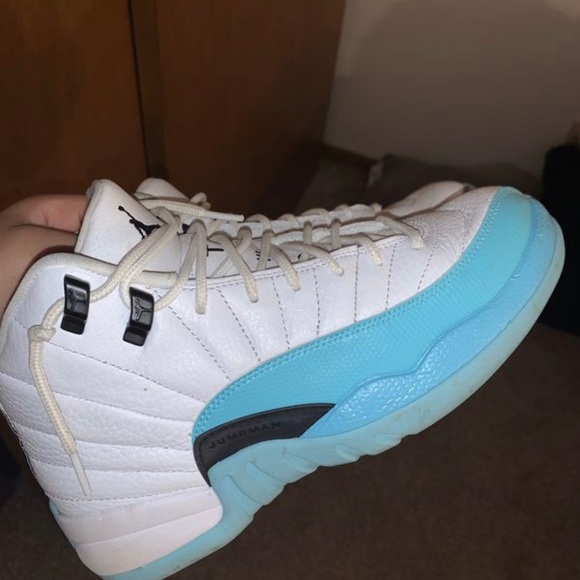 Shoes - Picture 1 of 1